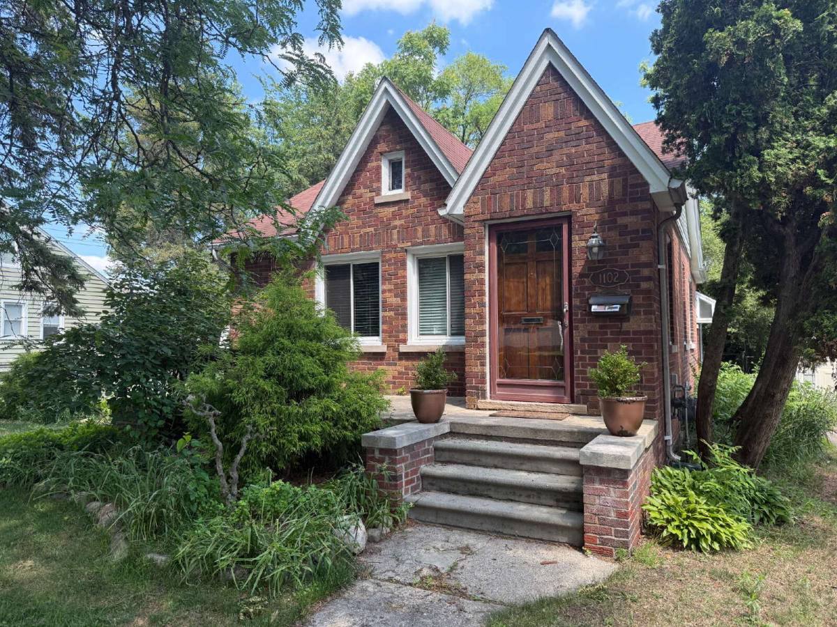 House for rent at 1102 Emwill St, Ferndale, MI 48220