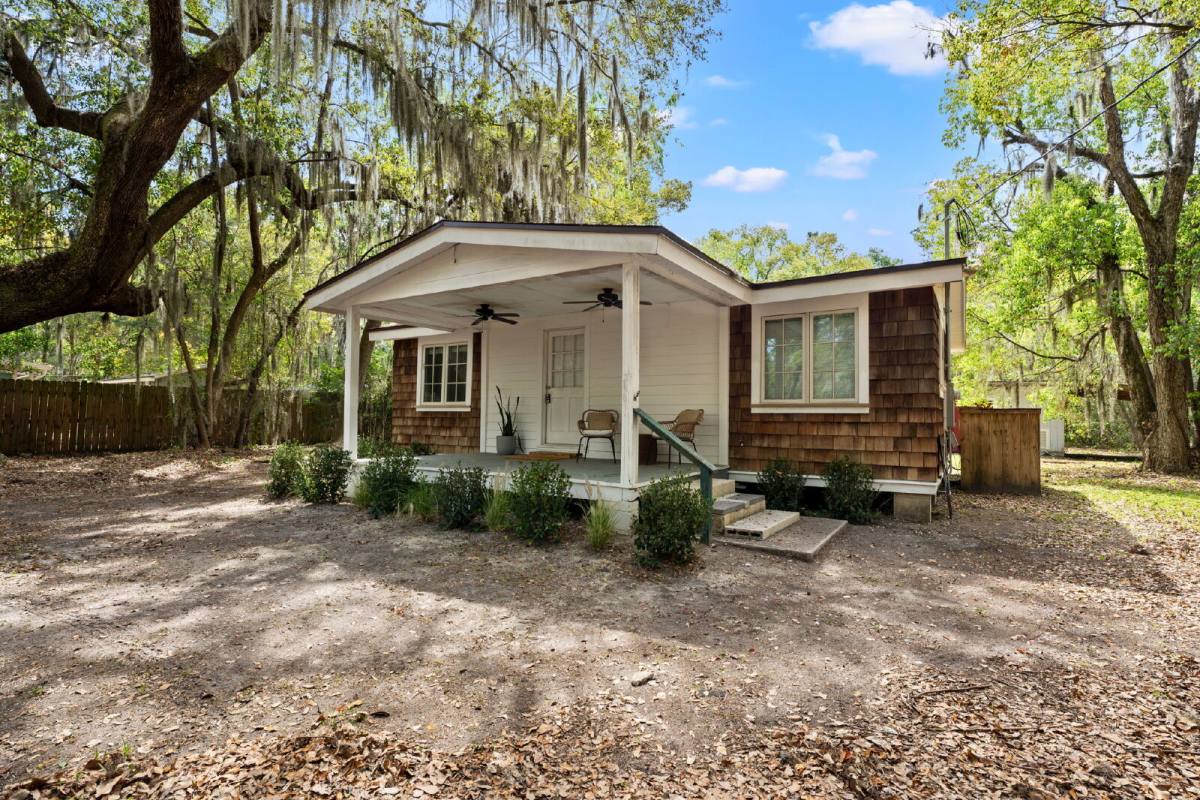 House for rent at 3520 Bessent Rd, Jacksonville, FL 32218