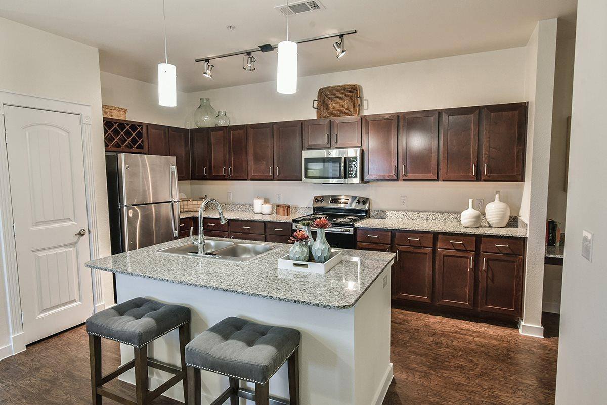 Apartment for rent at 6310 S State Highway 360, Grand Prairie, TX 75052