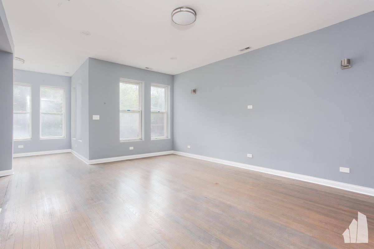 Apartment for rent at 5130 S Greenwood Ave #2S, Chicago, IL 60615