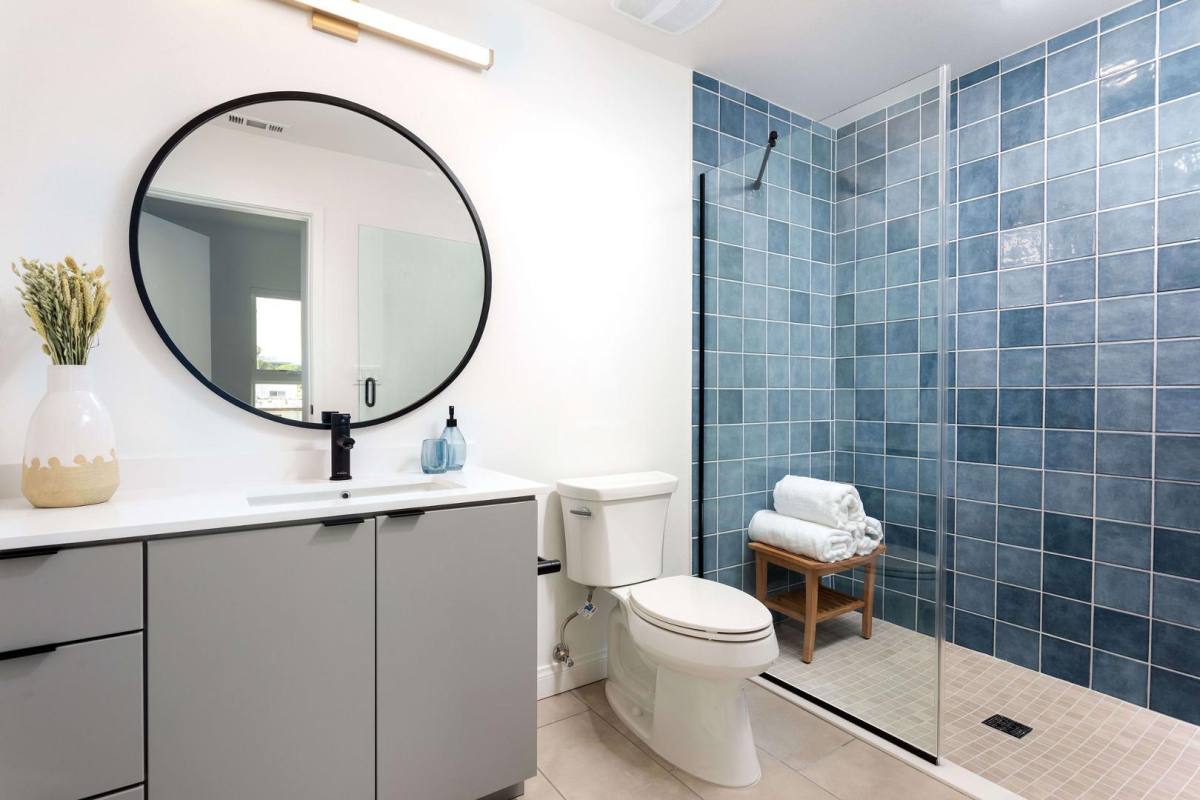 Apartment for rent at 1450 Cloverfield Blvd, Santa Monica, CA 90404