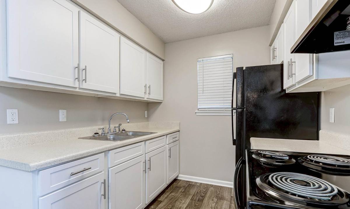 Apartment for rent at Palm Pointe, 2561 Fassitt Rd, Charleston, SC 29406