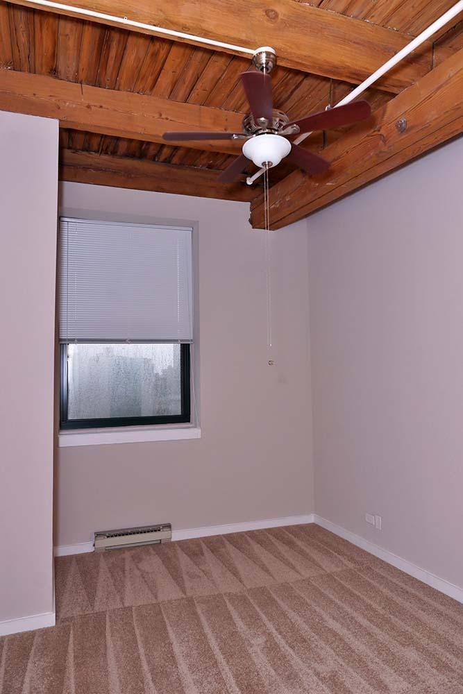 Apartment for rent at 651 S Wells St, Chicago, IL 60607