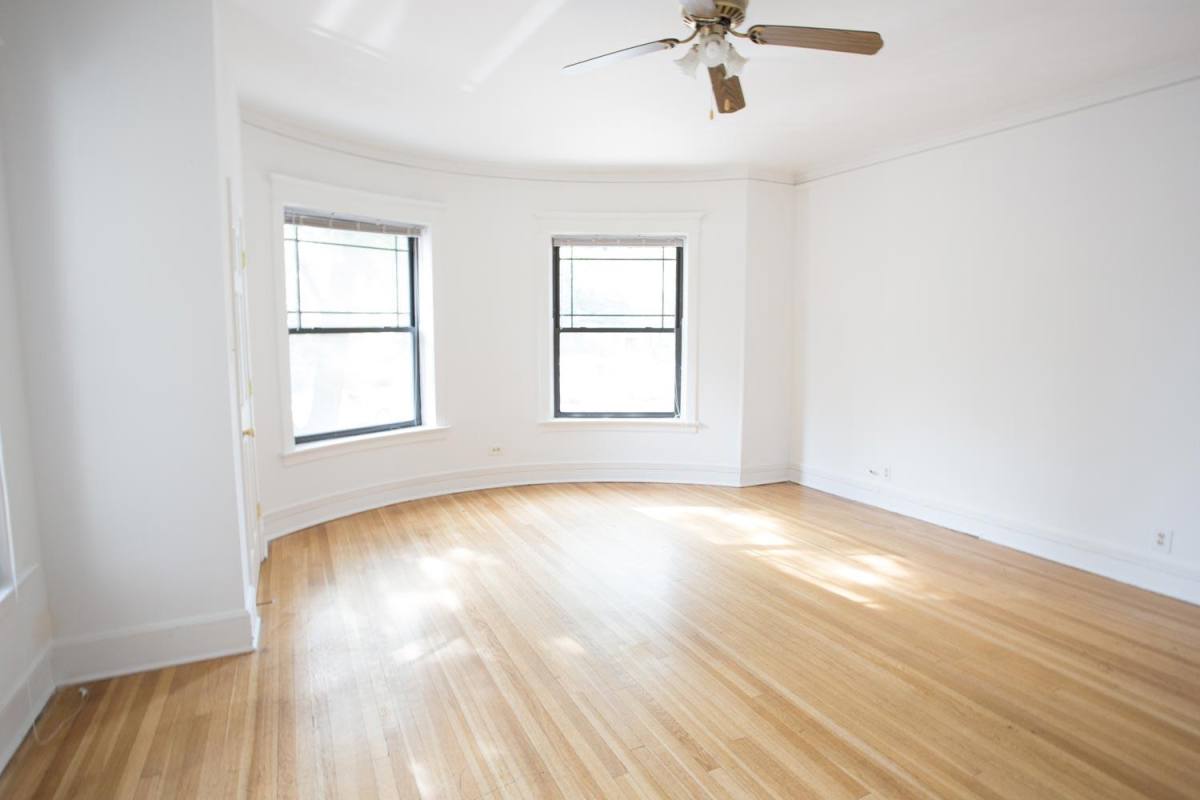 Apartment for rent at 5237 S Kenwood Ave, Chicago, IL 60615