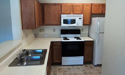 Apartment for rent at Post Oak East, 3888 Post Oak Blvd, Euless, TX 76040
