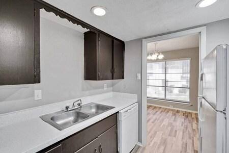 Apartment for rent at Holiday Hills, 811 N Plymouth Rd, Dallas, TX 75211