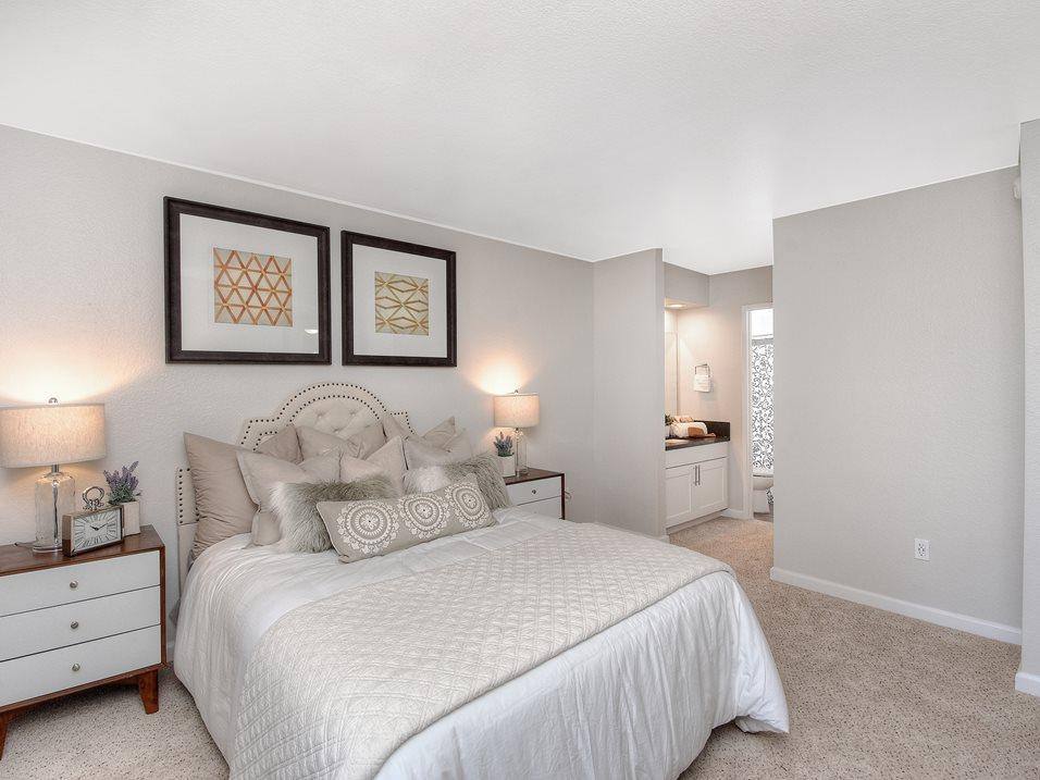 Apartment for rent at La Serena, 15639 Avenida Alcachofa, San Diego, CA 92128