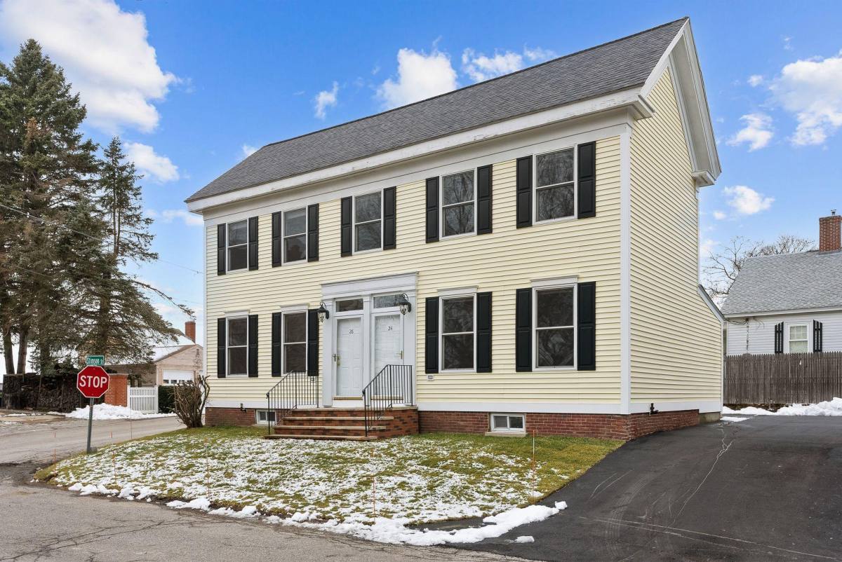 Townhouse for rent at 20-26 Stimson St #24, Kittery, ME 03904