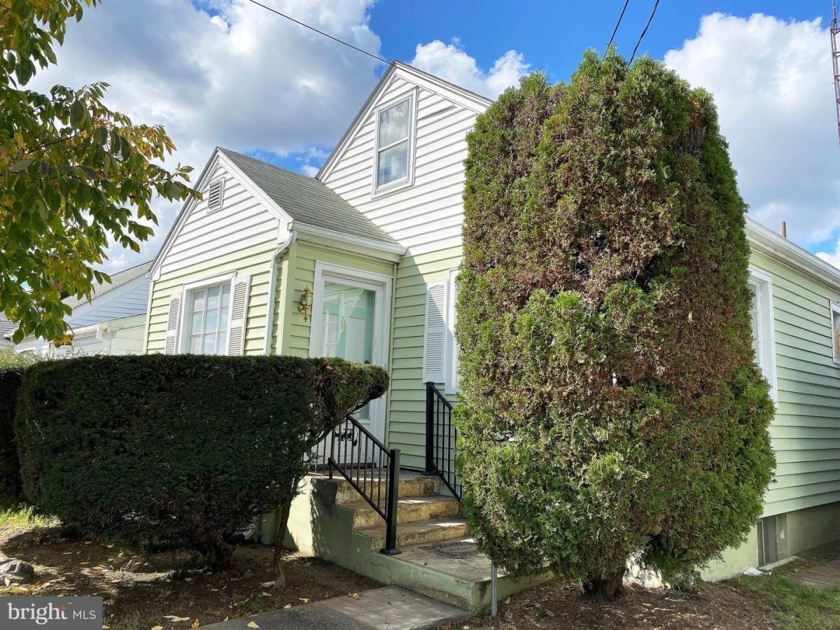 House for rent at 212 Northwestern Ave, Martinsburg, WV 25404