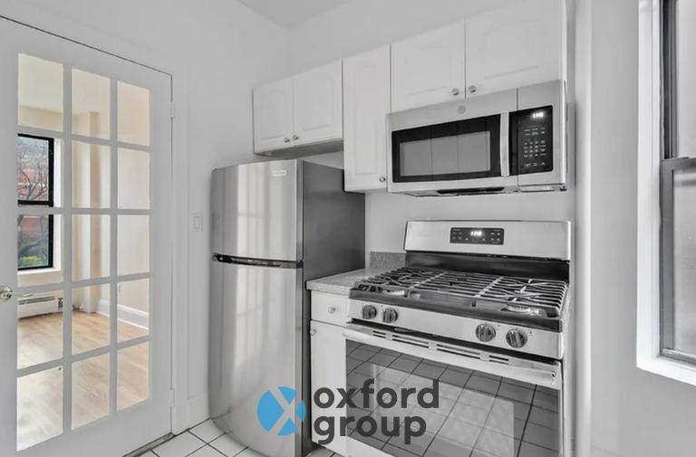 Townhouse for rent at 21 Greenwich Ave #9, New York, NY 10014