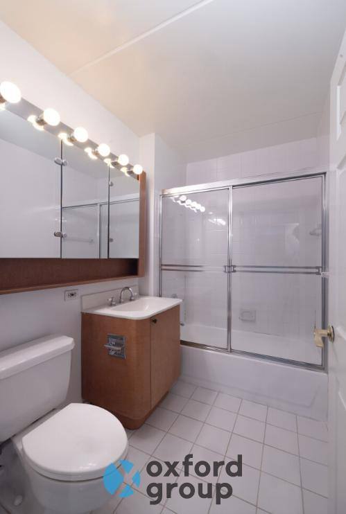 Apartment for rent at 370 W 30th St #5P, New York, NY 10001