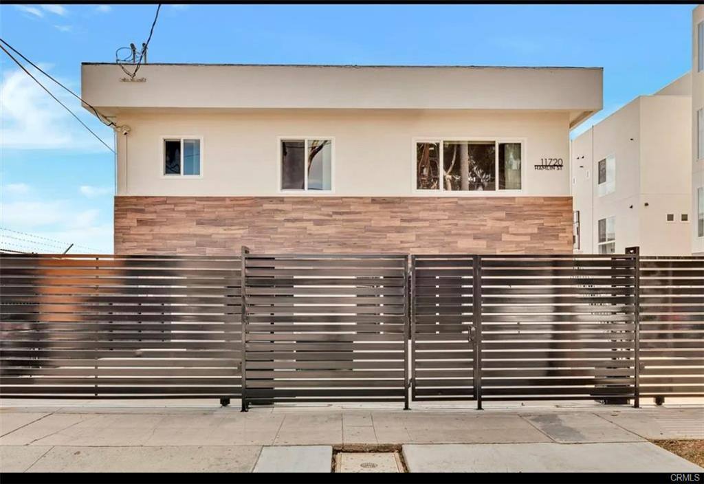 House for rent at 11720 Hamlin St, North Hollywood, CA 91606