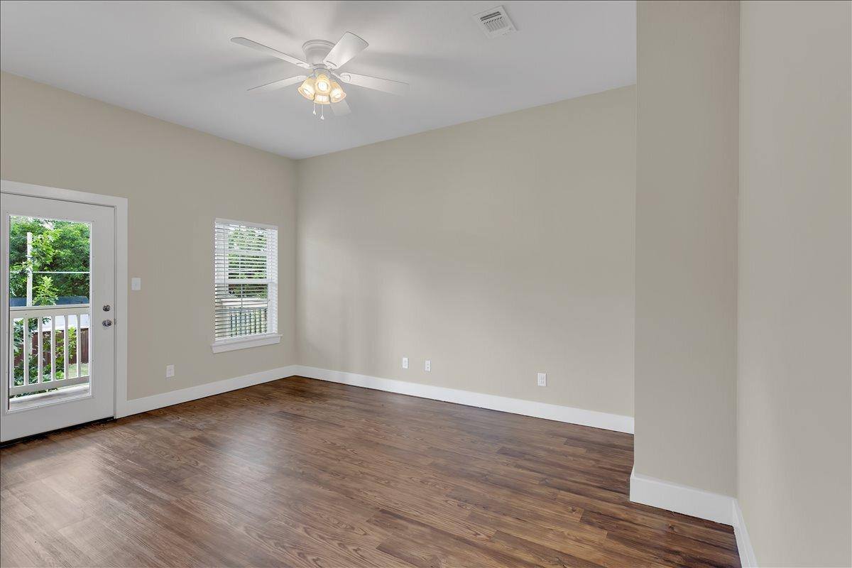 Townhouse for rent at 357 N Woods St, Sherman, TX 75092