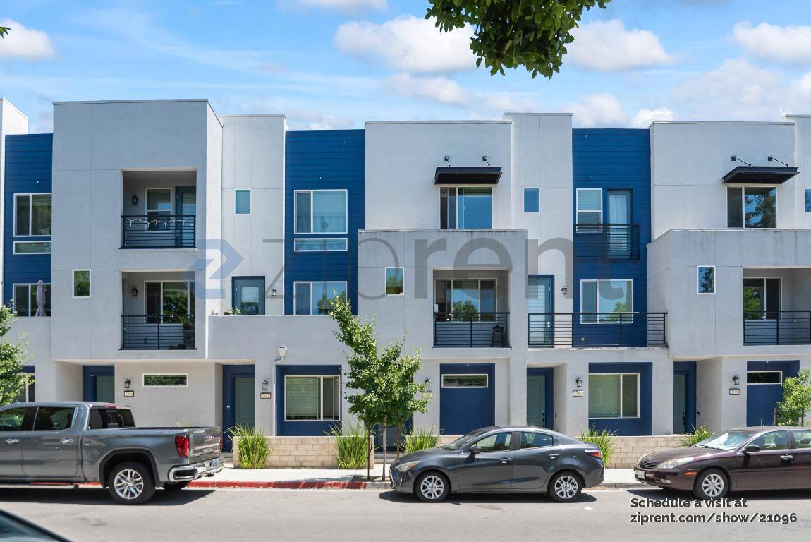 Townhouse for rent at 2588 Gimelli Way, San Jose, CA 95133