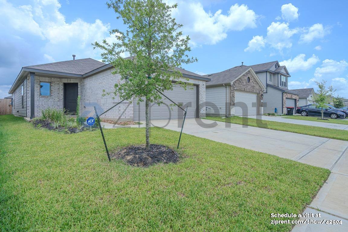 House for rent at 21734 Rustic River Ranch Ave, Waller, TX 77484