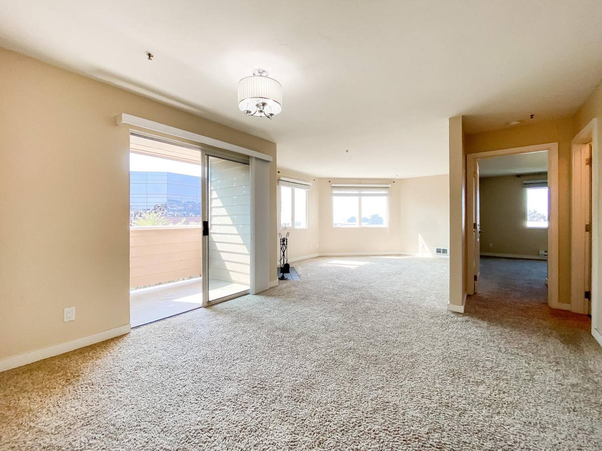Townhouse for rent at 6400 Christie Ave #CONDO, Emeryville, CA 94608