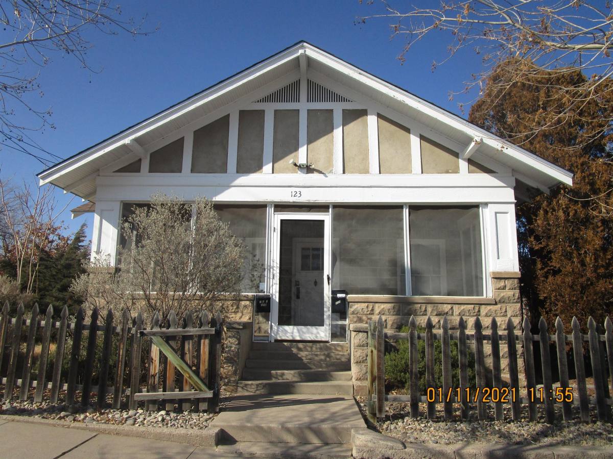 House for rent at 123 Maple SE, Albuquerque, NM 87106