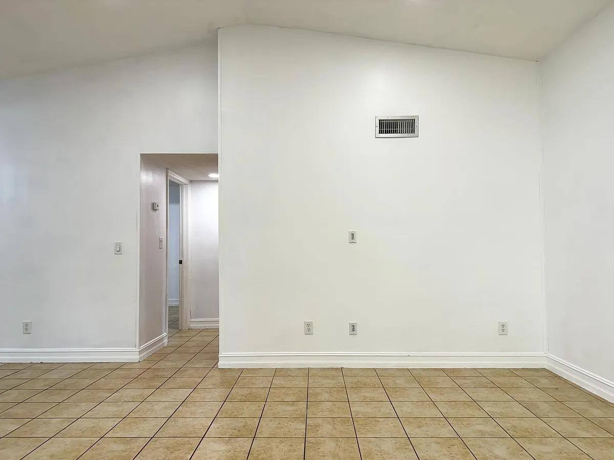 Apartment for rent at Waterside Townhomes, 13983 SW 280th Terrace, Homestead, FL 33033