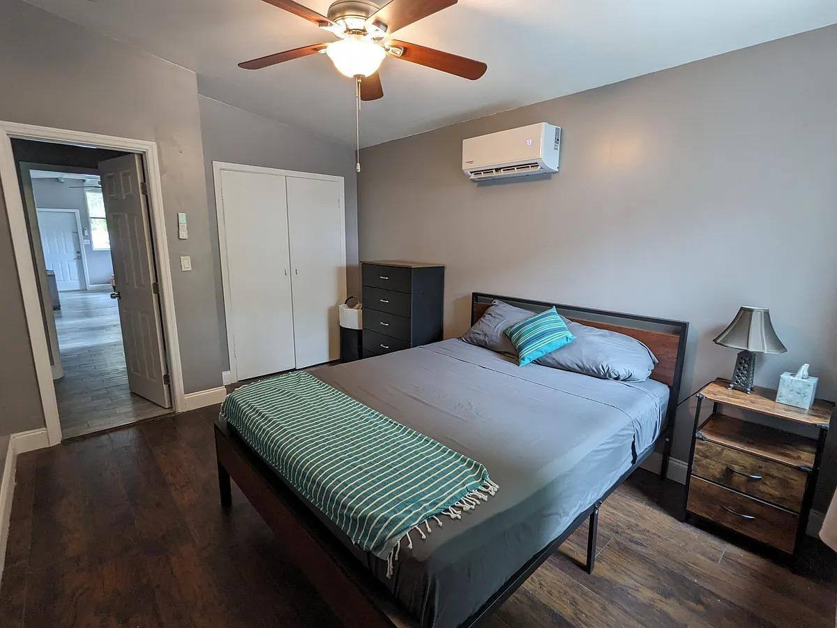 Apartment for rent at 525 S 26th Ave #REM, Hollywood, FL 33020