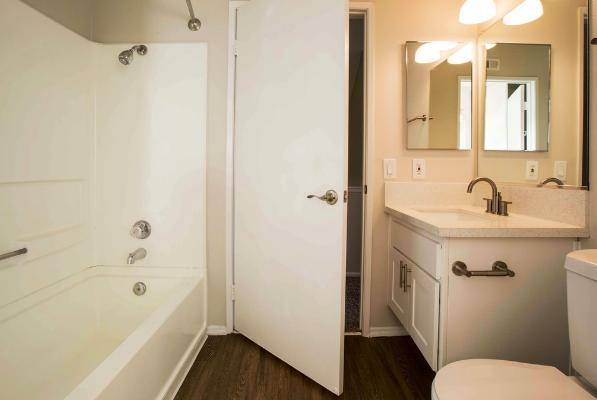 Apartment for rent at Portofino Townhomes, 1625 W Pacific Coast Highway Aucmwy, Wilmington, CA 90744