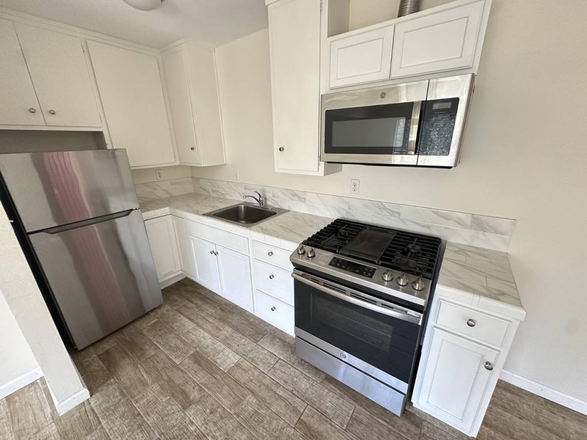 Apartment for rent at 222 West Arrellaga Street, 222 W Arrellaga #6, Santa Barbara, CA 93101