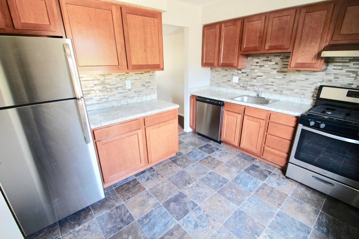 Apartment for rent at 235 W Chestnut St #140 Walnut, Washington, PA 15301