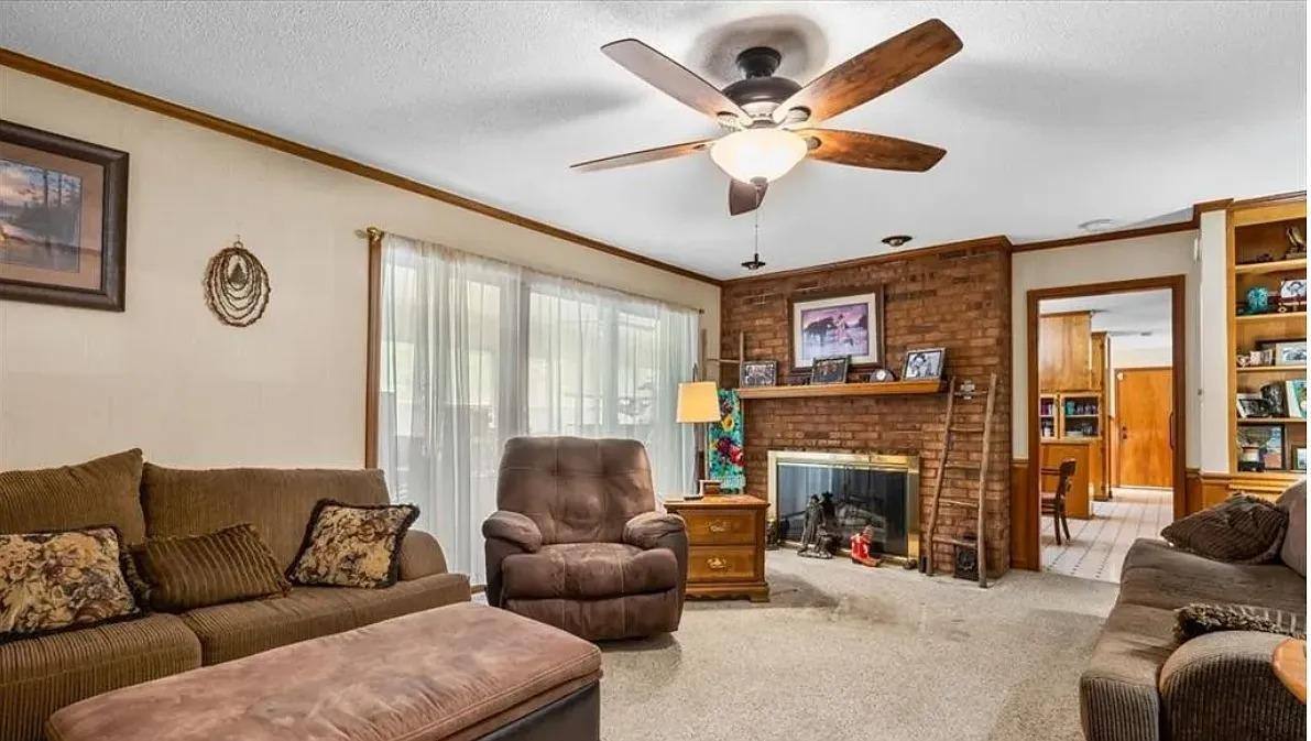 House for rent at 1044 Oakridge Farm Highway, Mooresville, NC 28115