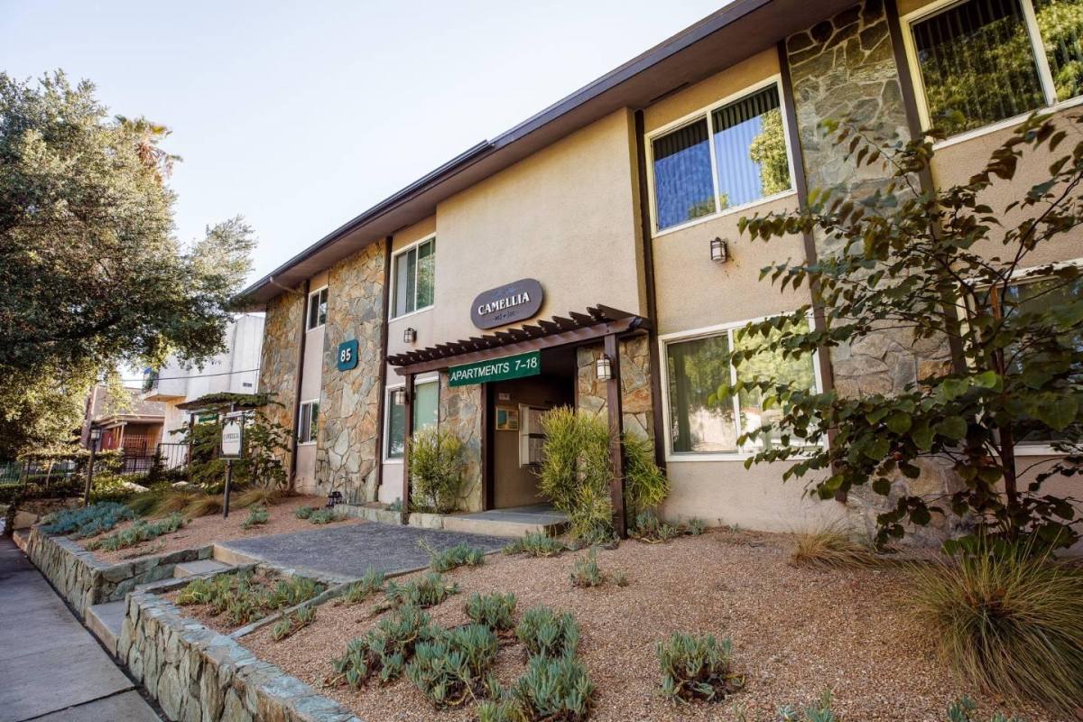 House for rent at Camellia, 85 N Holliston Ave #2, Pasadena, CA 91106