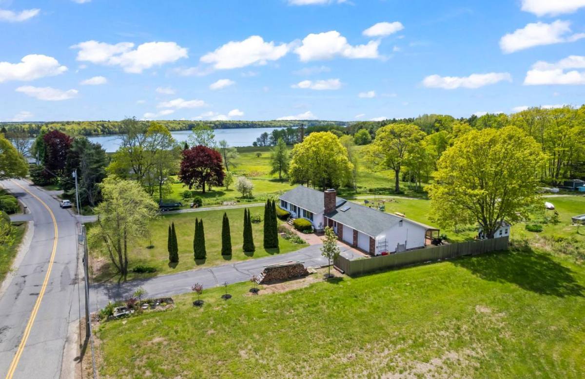 House for rent at 452 Woodside Rd, Brunswick, ME 04011