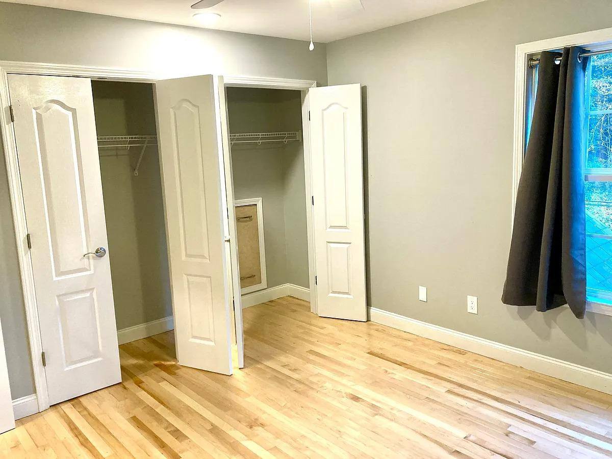 House for rent at English Forest, 2041 English Lane, Atlanta, GA 30337