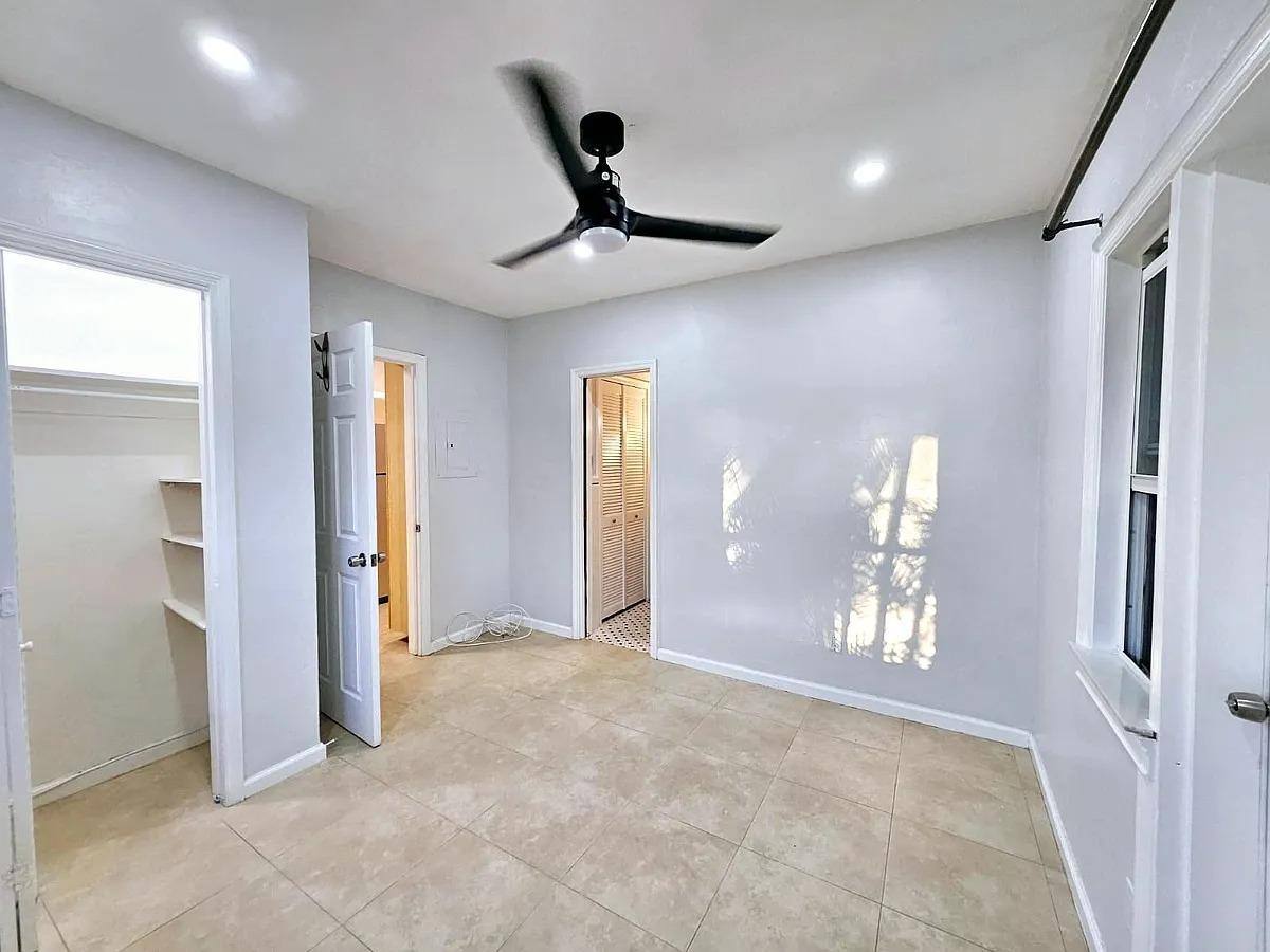 Apartment for rent at 1400 NE 4th St #1, Fort Lauderdale, FL 33301