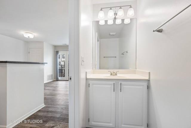 Townhouse for rent at 316 Sibelius Court #316, Wheaton, IL 60189