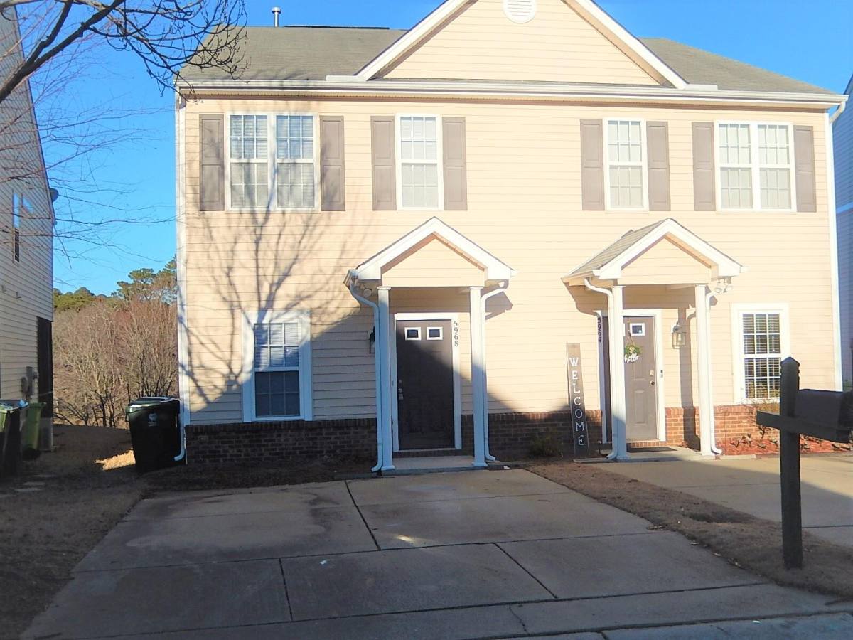 Townhouse for rent at Hedingham, 5968 Osprey Cove Dr #1, Raleigh, NC 27604