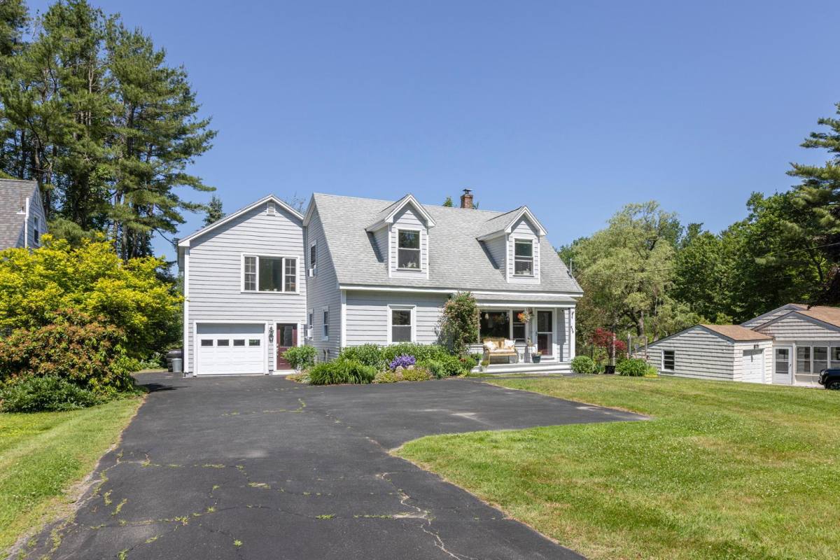 House for rent at 239 Spurwink Ave, Cape Elizabeth, ME 04107