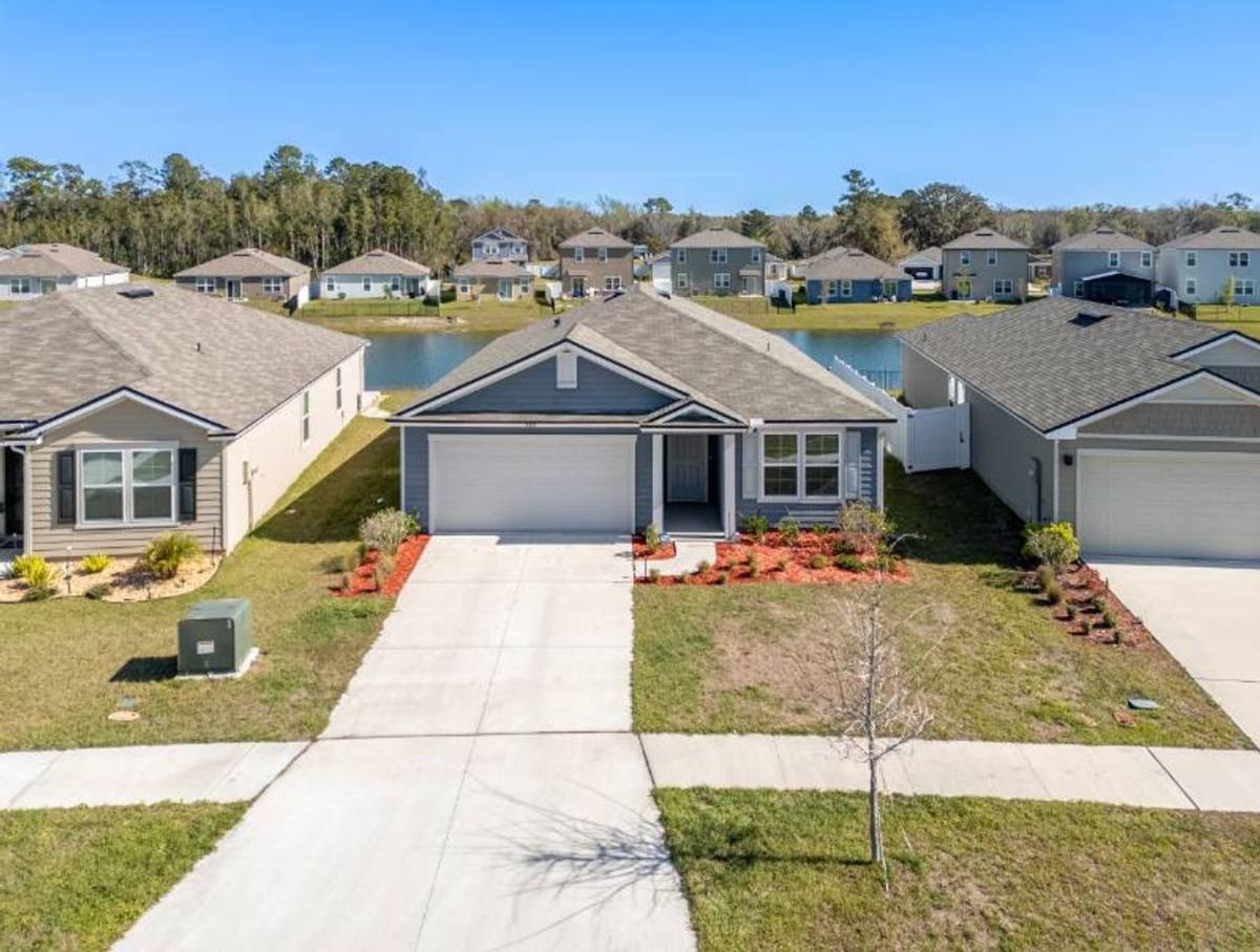 House for rent at 2424 Falling Star Lane, Green Cove Springs, FL 32043