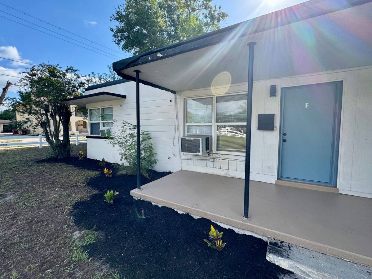 Apartment for rent at 1111 Reynolds St, Plant City, FL 33563