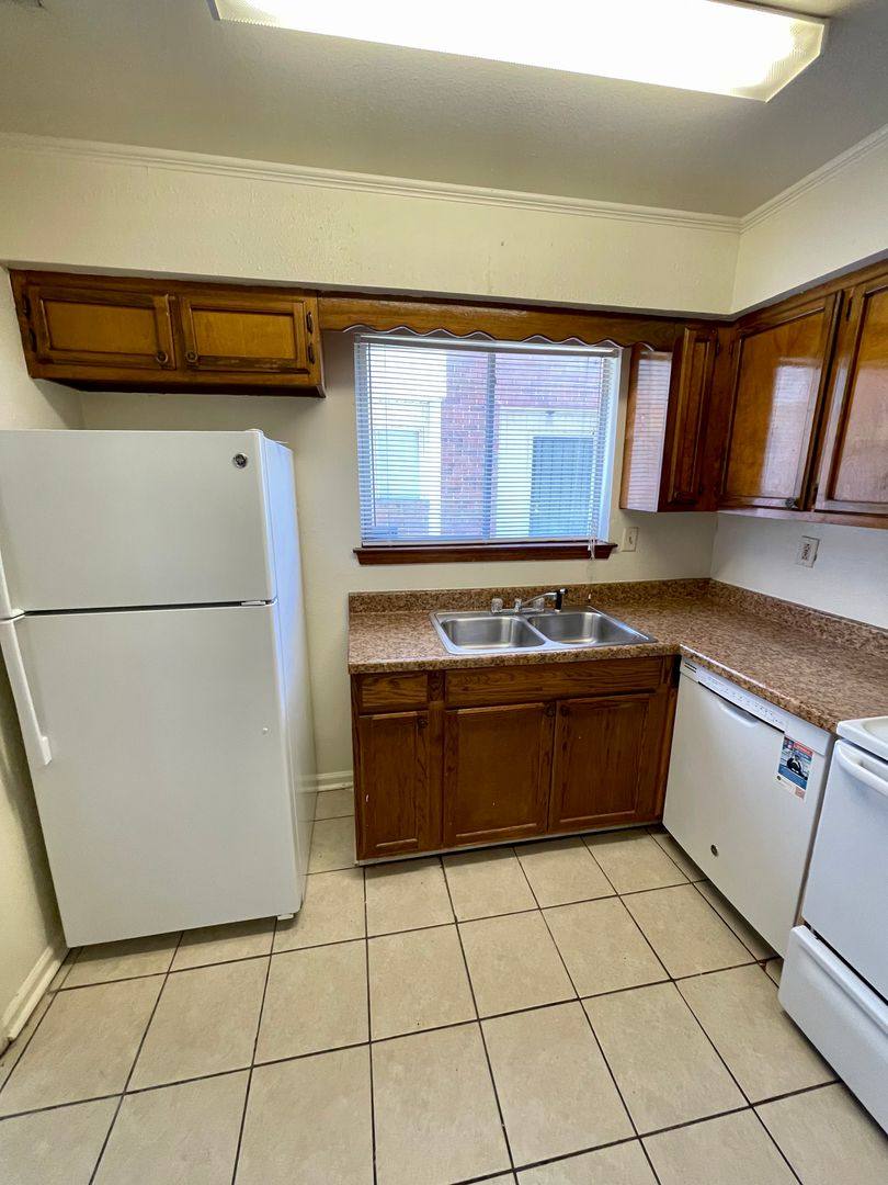 Apartment for rent at 1644 Mast Dr, Baton Rouge, LA 70820