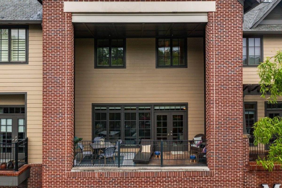 Townhouse for rent at 2936 Cahaba Village Place, Birmingham, AL 35243