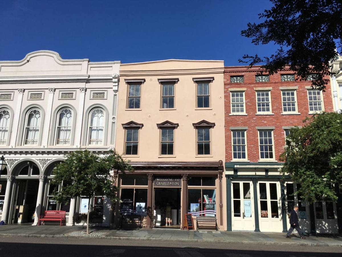 Apartment for rent at 231 Meeting St, Charleston, SC 29401