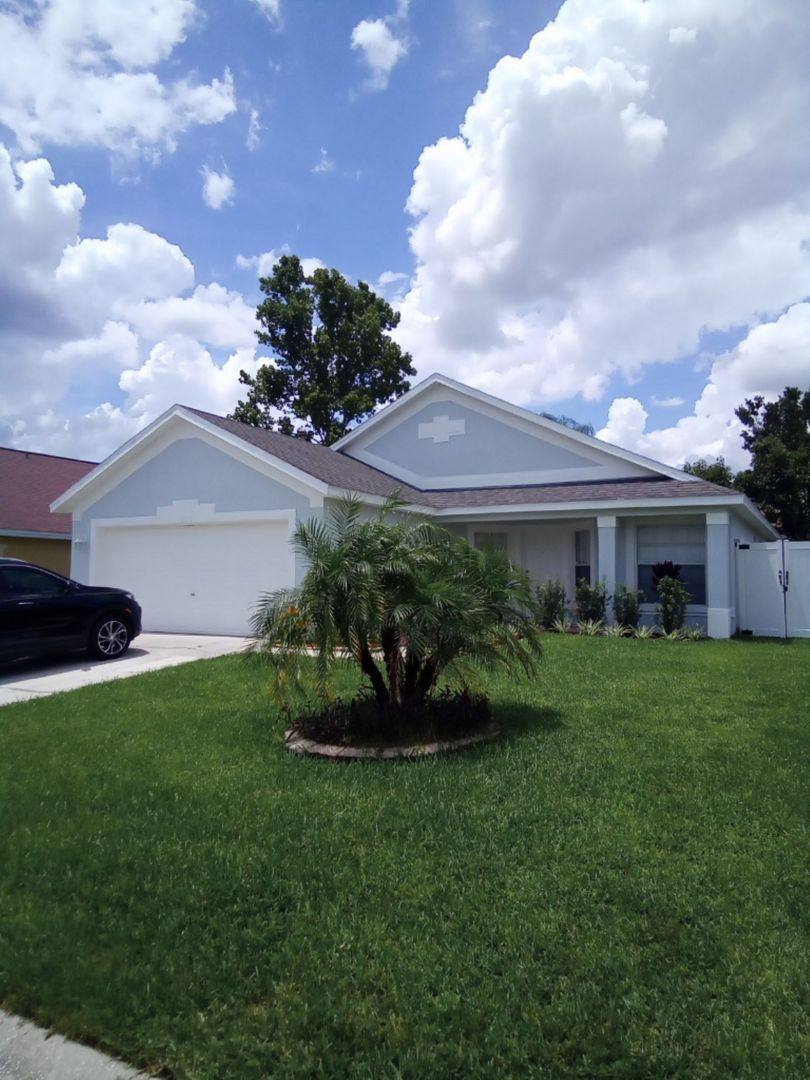 House for rent at 236 Queen Mary Dr, Davenport, FL 33837
