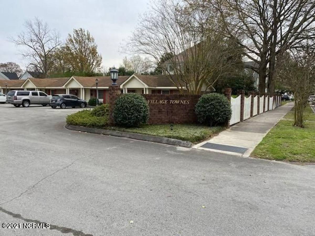 Apartment for rent at 710 Craven St, New Bern, NC 28560