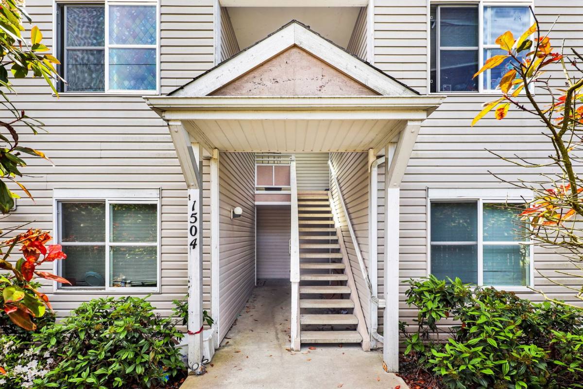 Apartment for rent at 1504 Alabama St, Bellingham, WA 98229