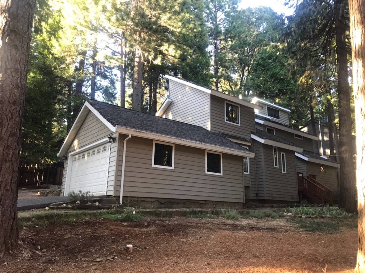 House for rent at 4434 Lakeridge Dr, Pollock Pines, CA 95726
