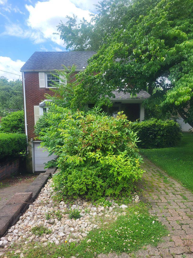 House for rent at 1454 Stanley Dr, Verona, PA 15147