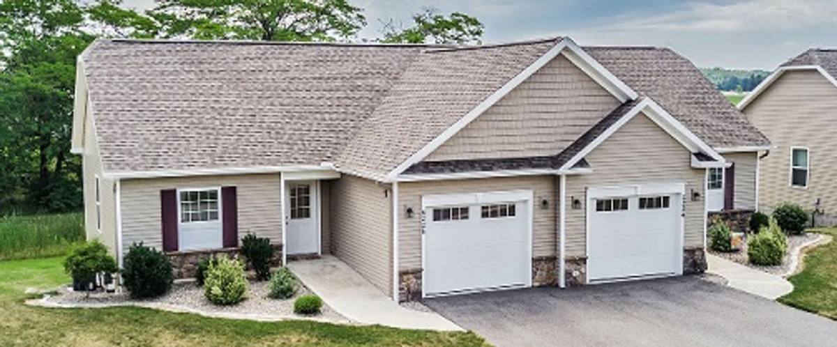 Townhouse for rent at 6190 Stokely Creek Trail, Ontario, NY 14519