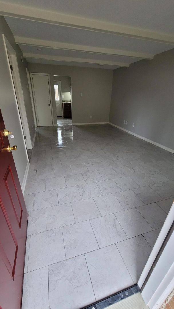 Apartment for rent at 310 Greenbriar Rd, Greensboro, NC 27405