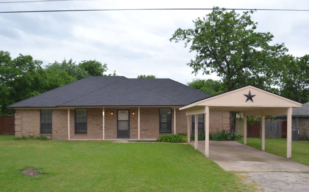 House for rent at 525 W Lloyd St, Krum, TX 76249