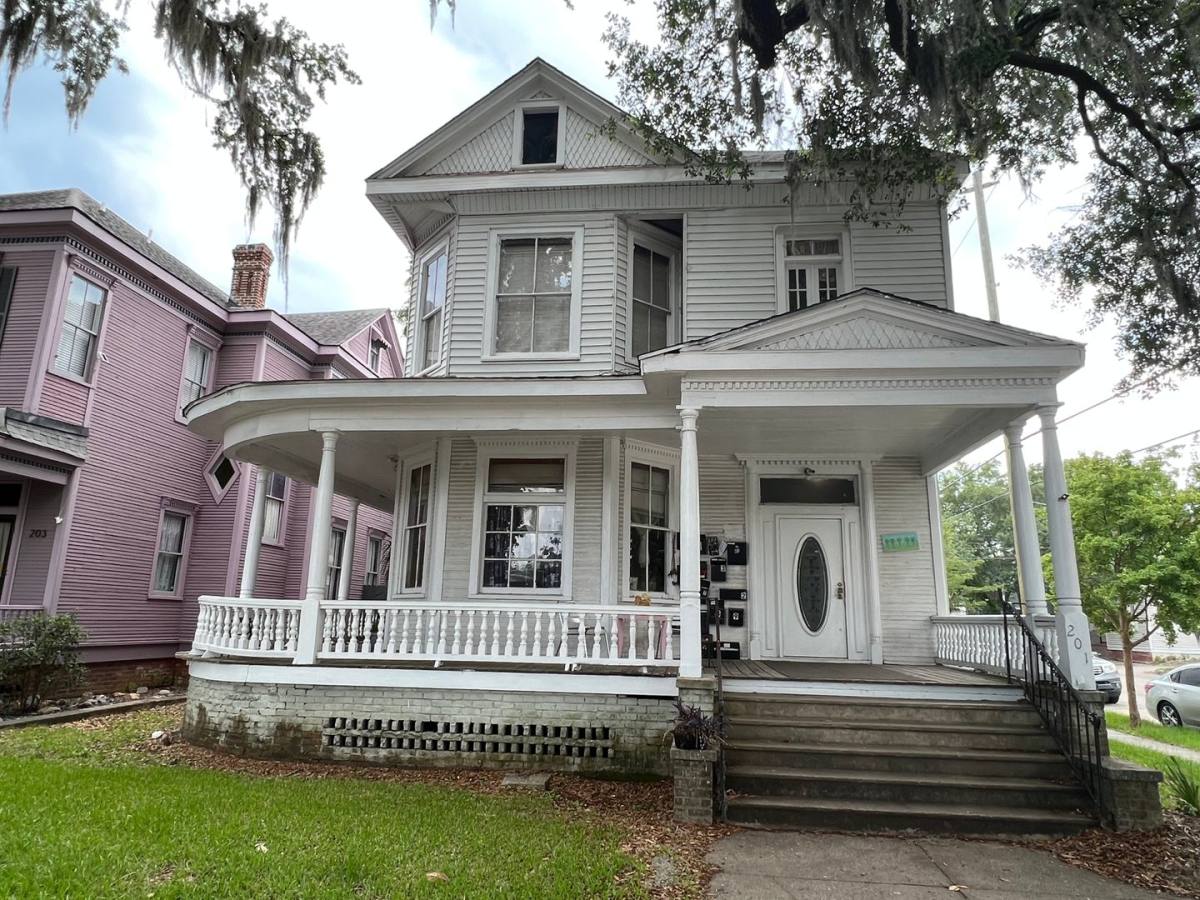 Apartment for rent at 201 E 31st St, Savannah, GA 31401