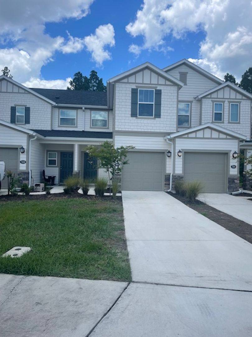 Townhouse for rent at 7686 Merchants Way, Jacksonville, FL 32222