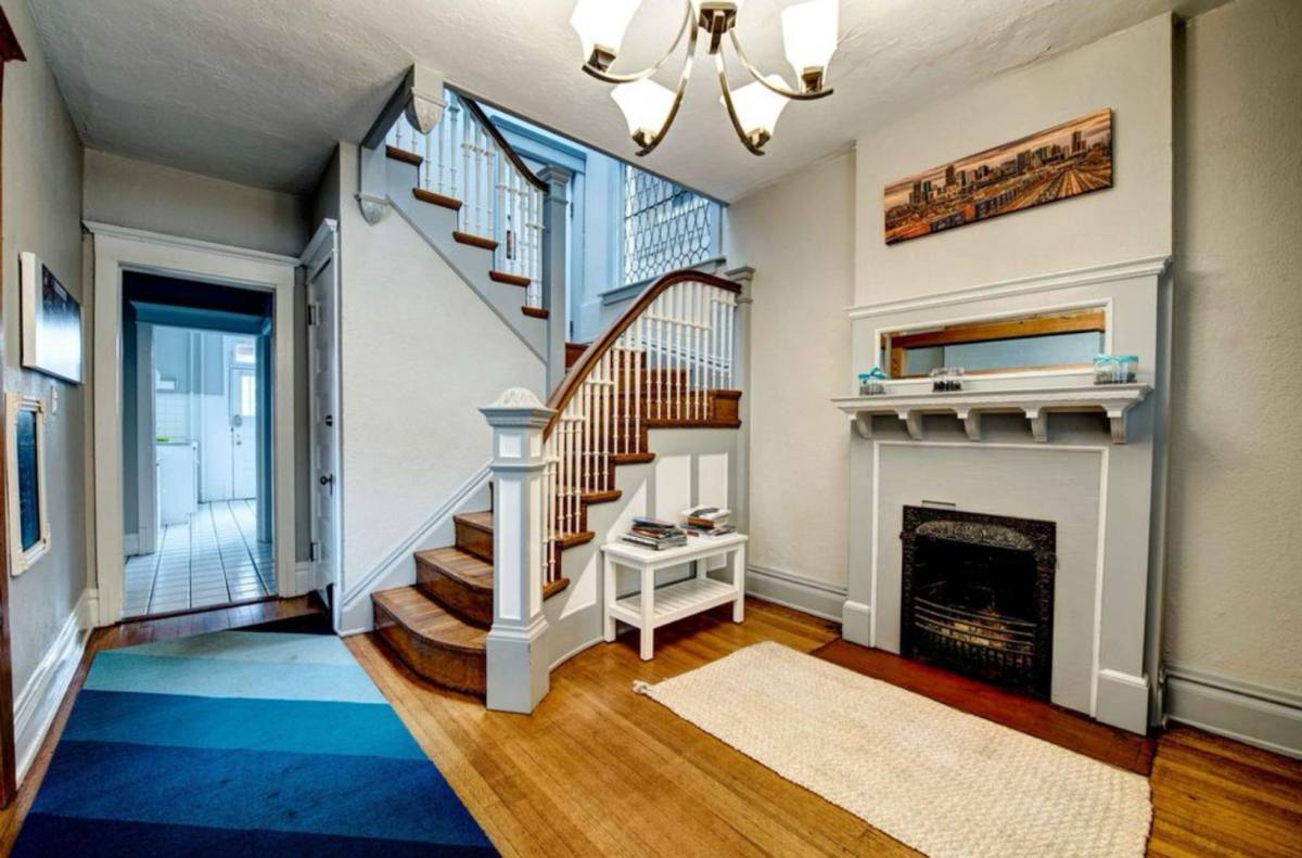Apartment for rent at 1225 N Clarkson St, Denver, CO 80218